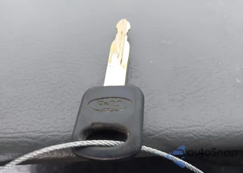 2008 Ford E-350 Super Duty Xl/Xlt z USA, uszkodzony, nr VIN 1FDSS31L28DA71925